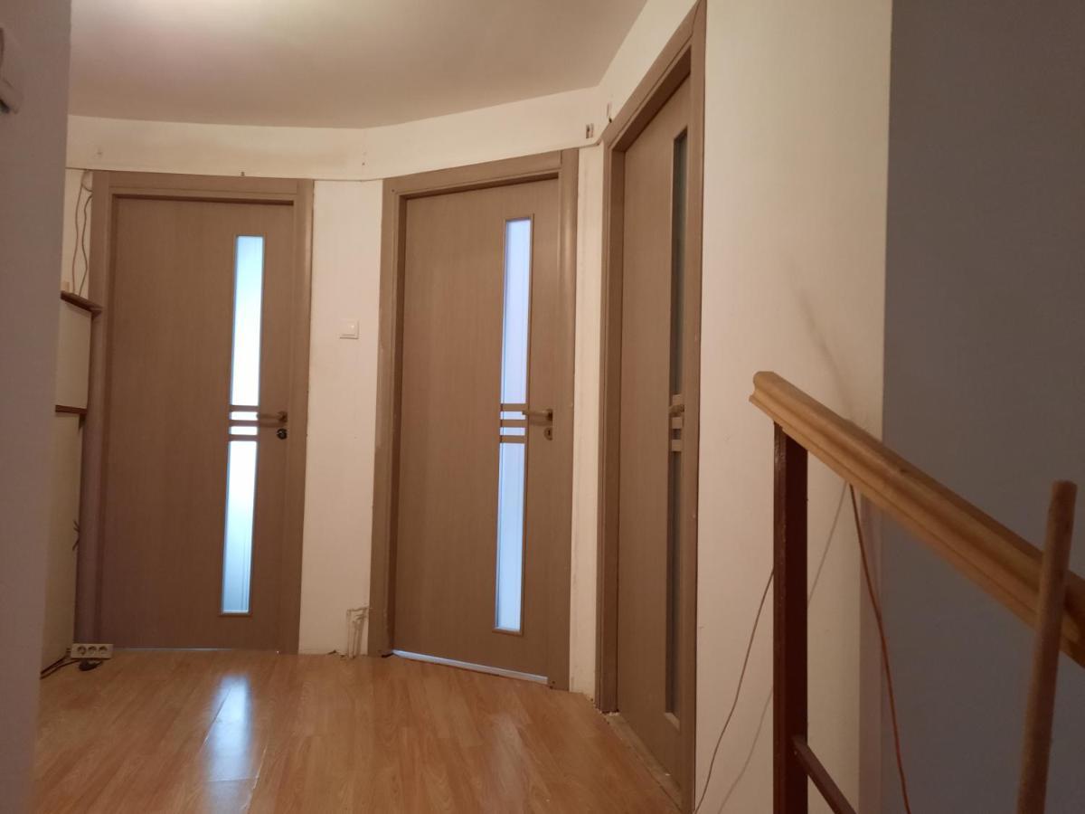 בראשוב Casa Adrian Camere Centru Vechi מראה חיצוני תמונה